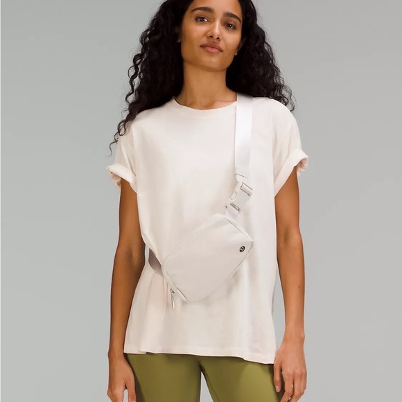 Lululemon Everywhere Belt Bag - White Opal - Picture 5 of 6